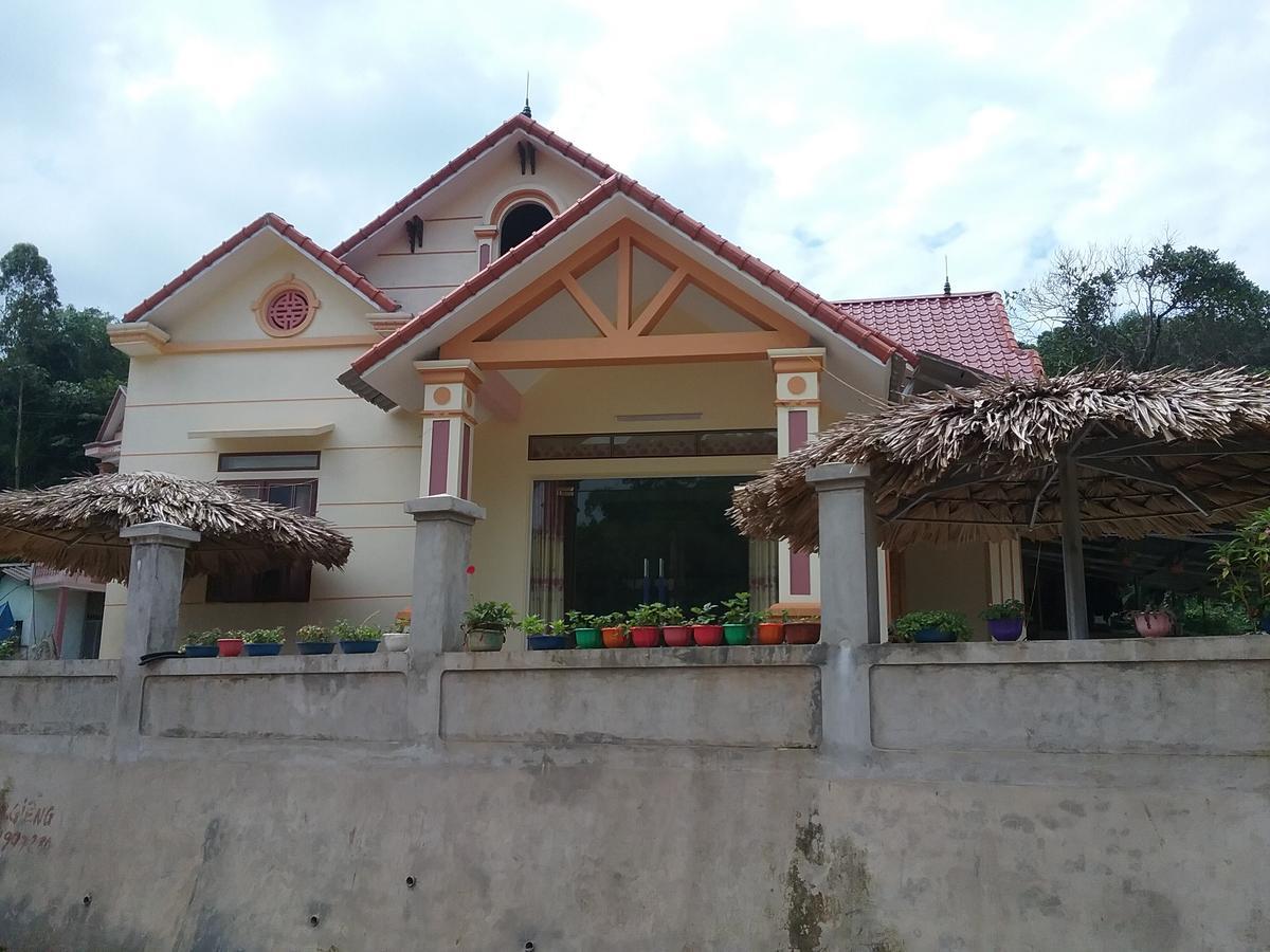 Thac Ba Family Homestay Ho To Exteriér fotografie